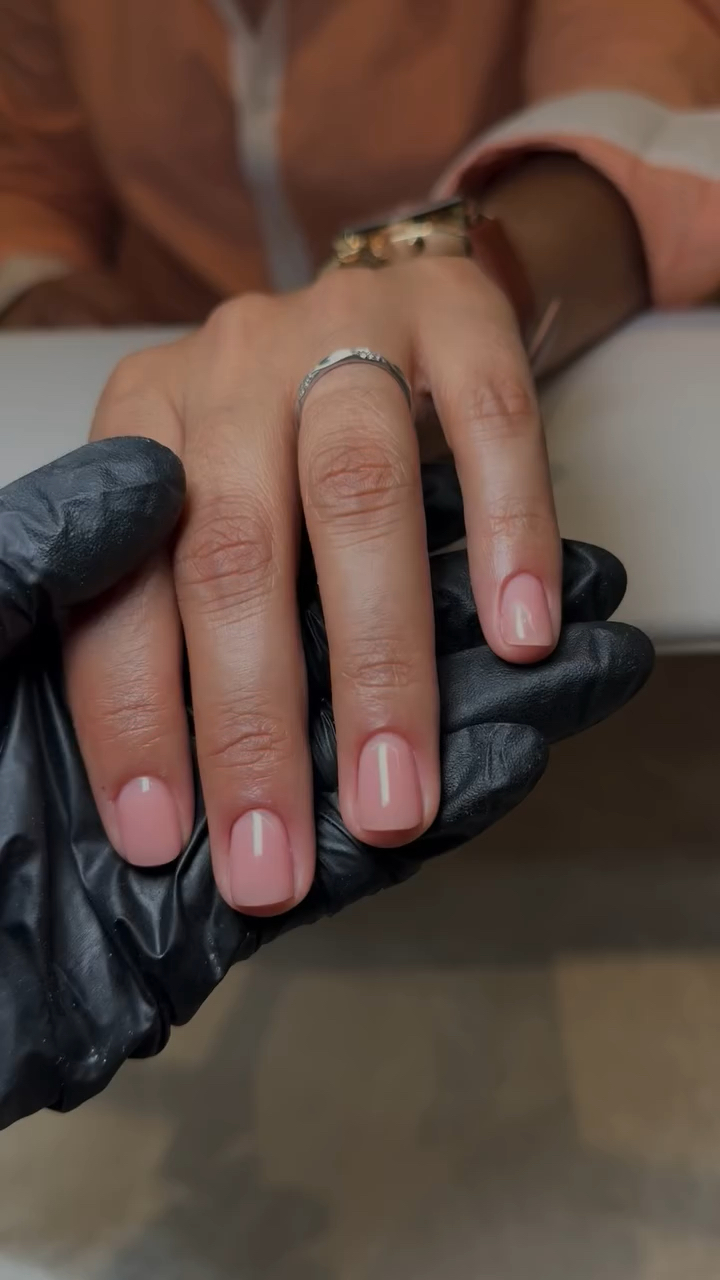 Vidéo Soin des mains chez Areej nail studio