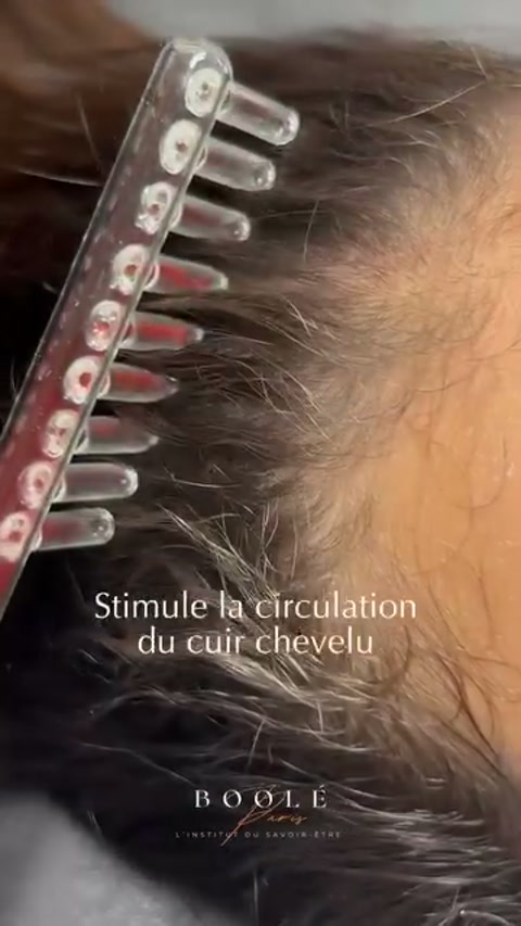 Vidéo Diagnostic de peau avec appareil + routine personnalisé chez Boole Paris