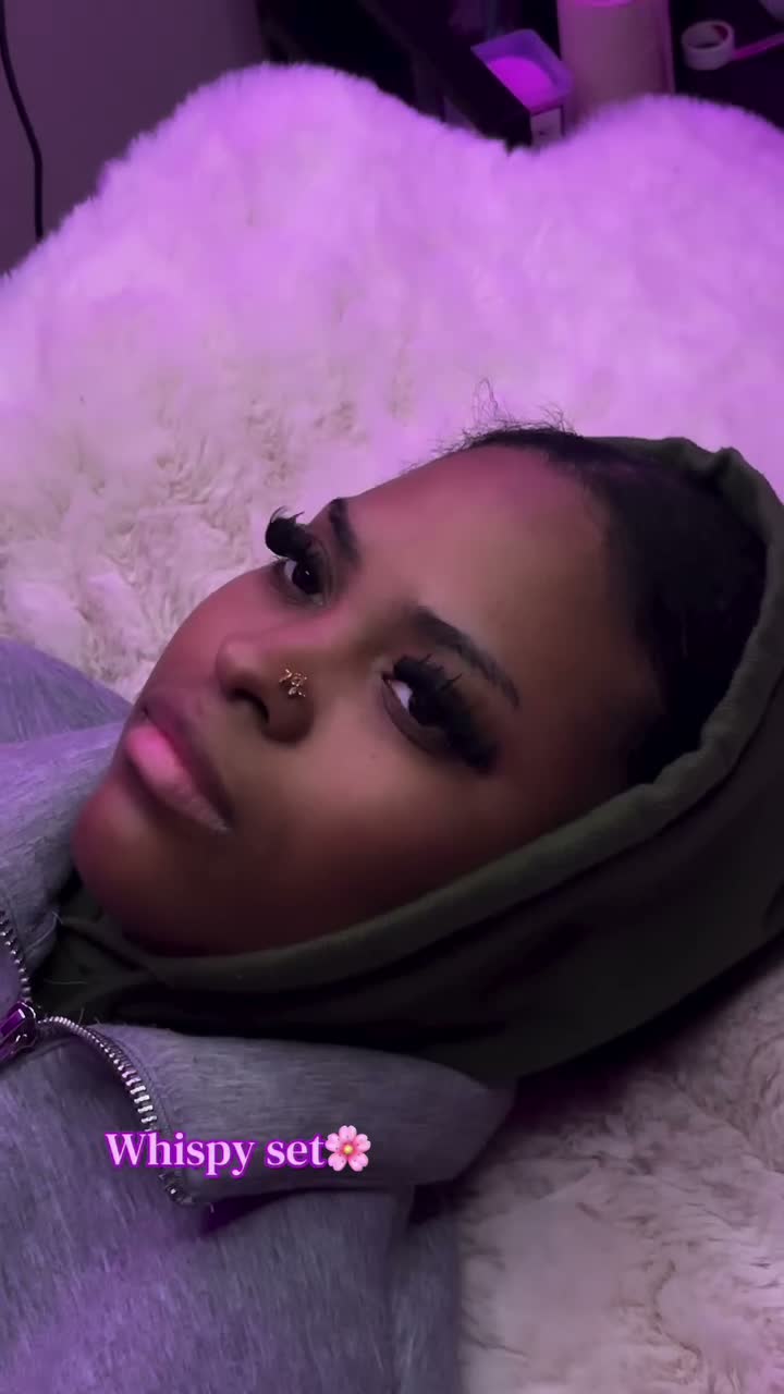 Vidéo Aura set★: Volume Whispy chez Lashed by Nelly