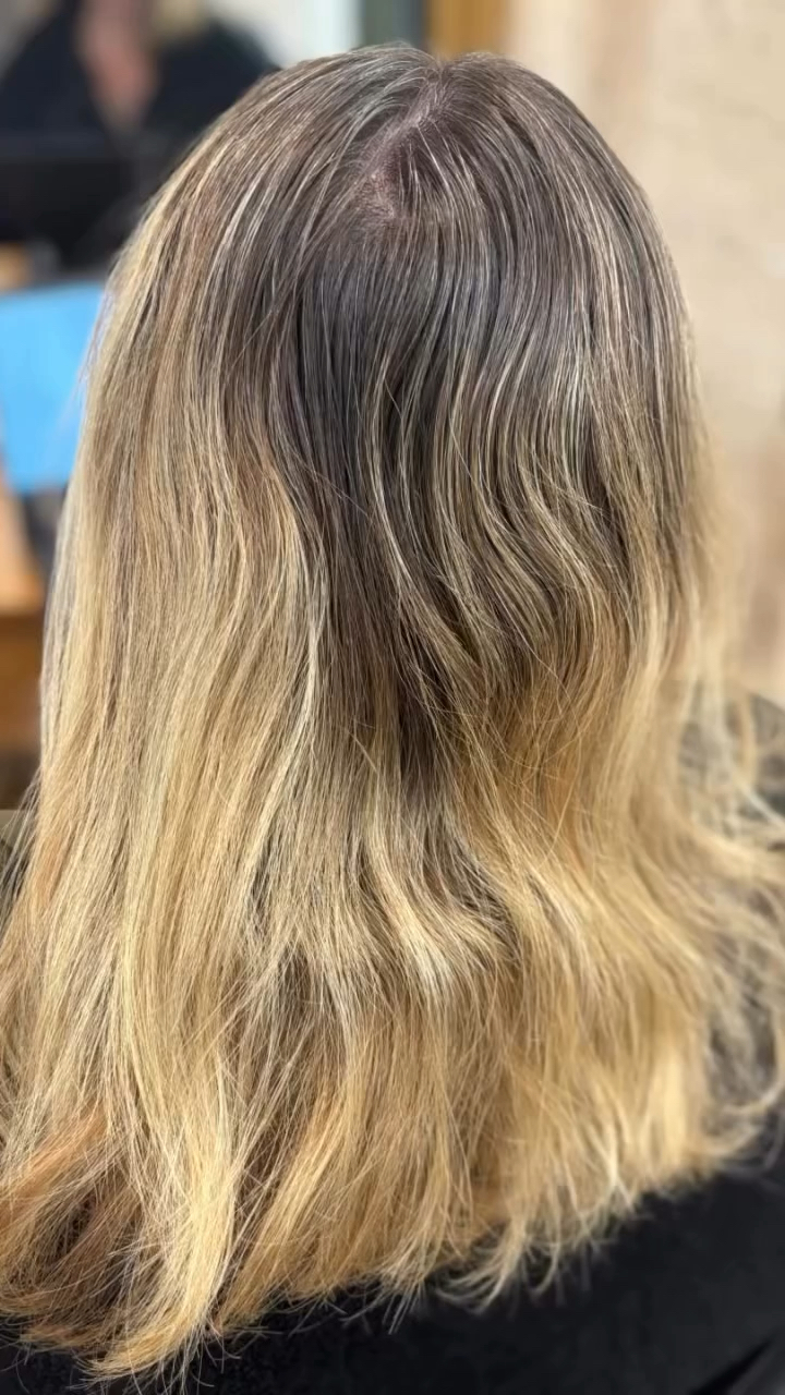 Vidéo Effet Soleil Naturel chez Ophelyat Coiffure coloriste