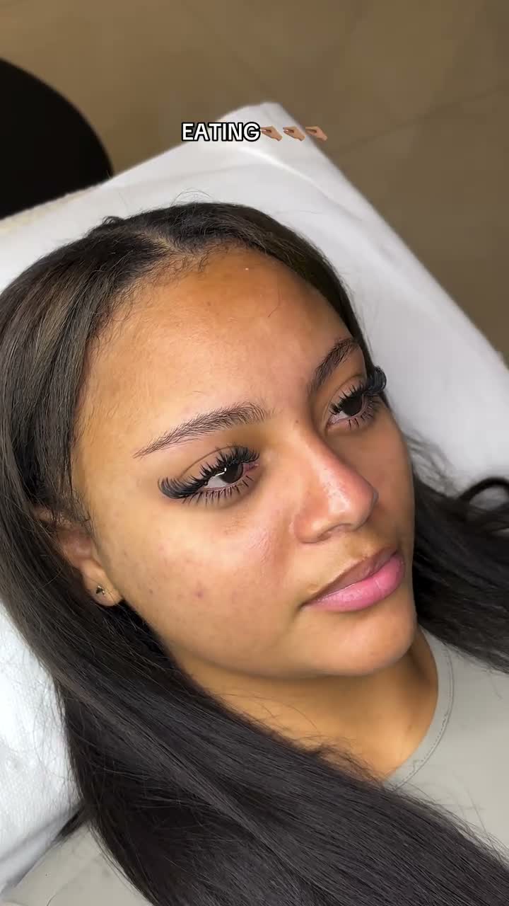 Vidéo Wet look set★: Volume effet mouillé chez Lashed by Nelly