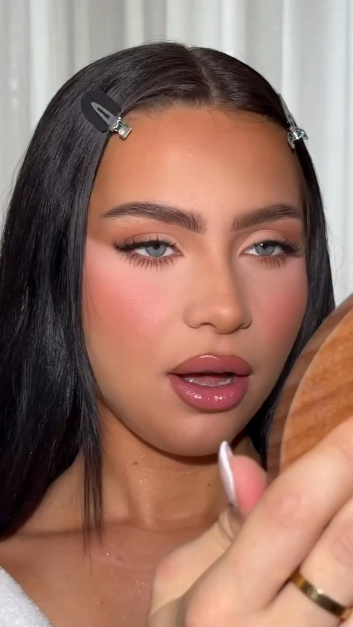 Vidéo Makeup chez Blushbyines