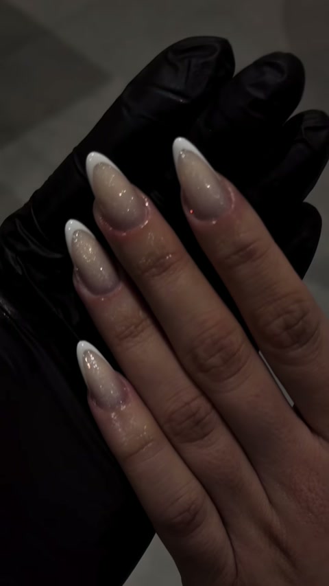 Vidéo Manucure russe + Extension Gel chez LUCIA BEAUTY