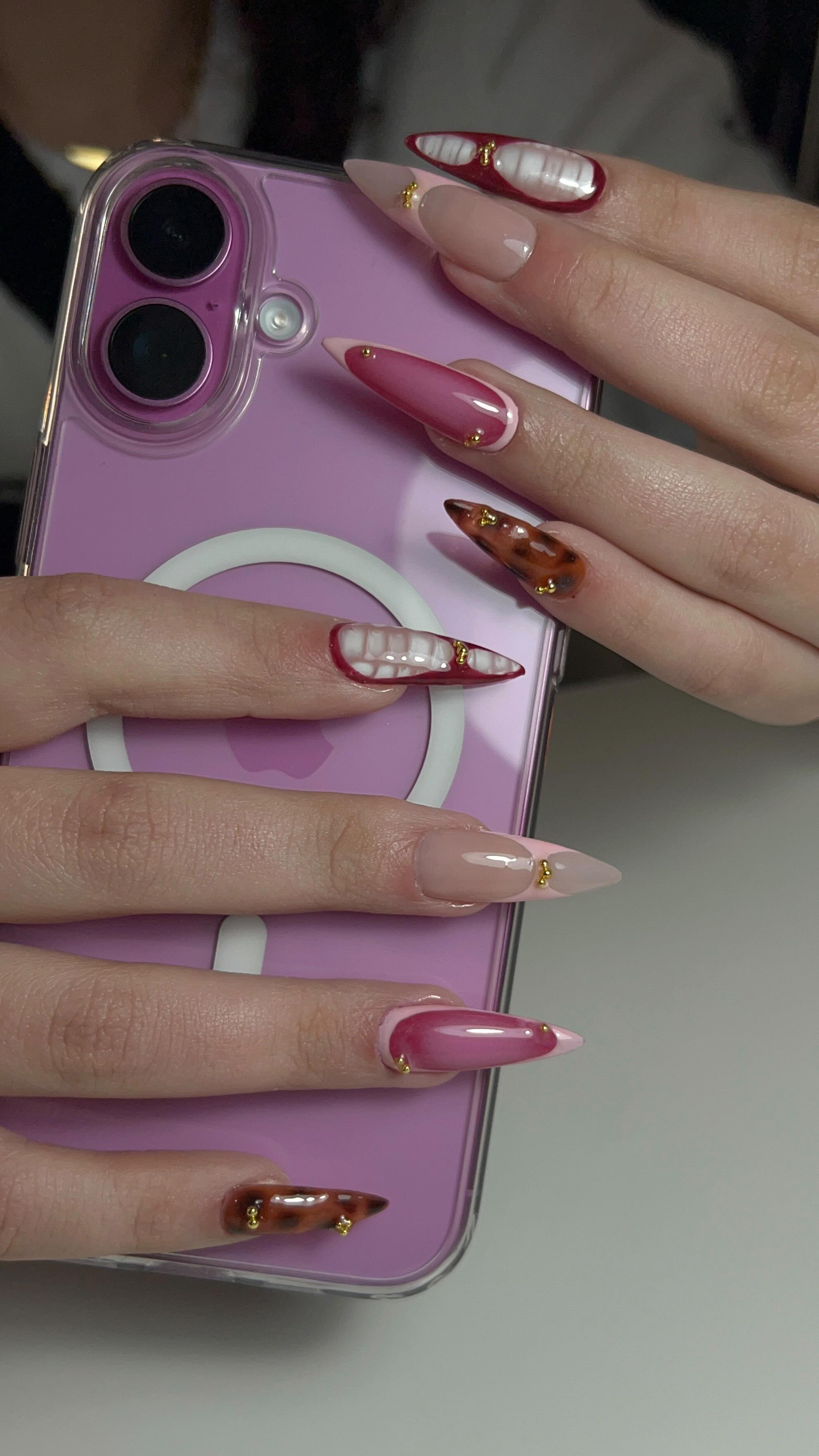 Vidéo Nail art chez Misah Nails