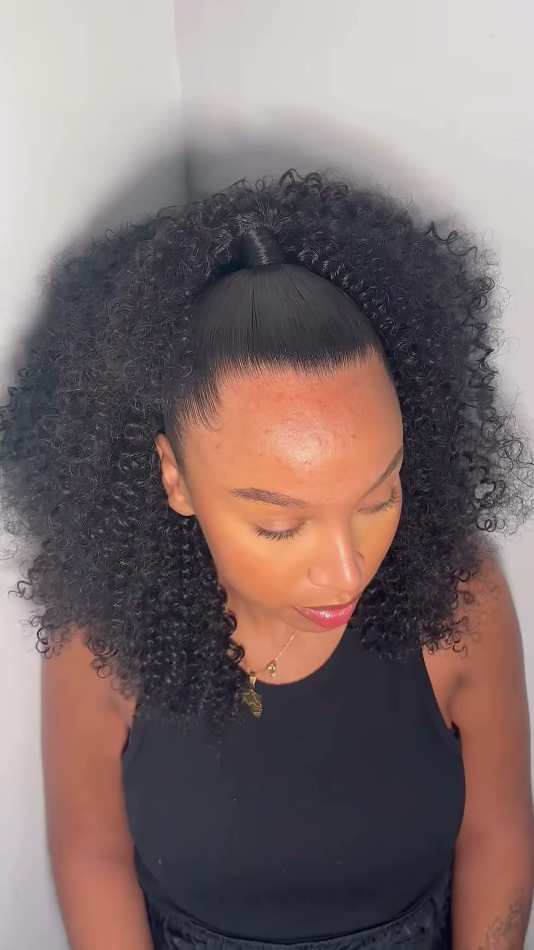 Vidéo Half up Half down classique chez PLDA HAIR