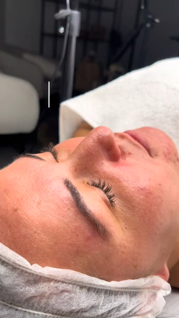 Vidéo Forfait rehaussement de cils chez Browlift by HK