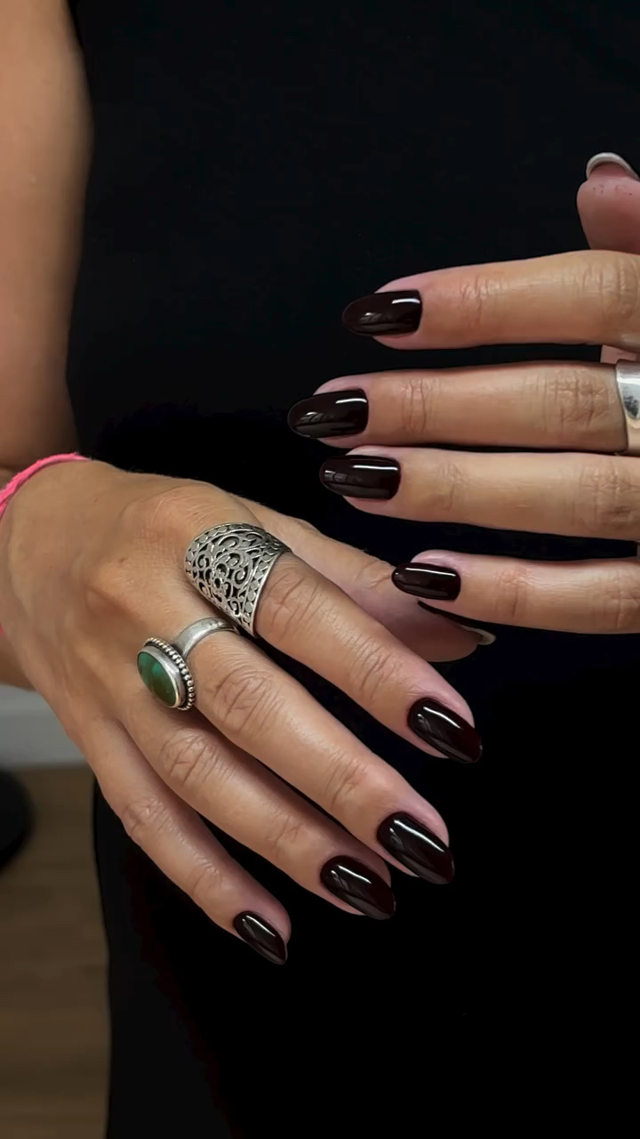 Vidéo Remplissage Sculte en base nude + vernis semi permanent chez STUDIO D PARIS - MANUCURE RUSSE