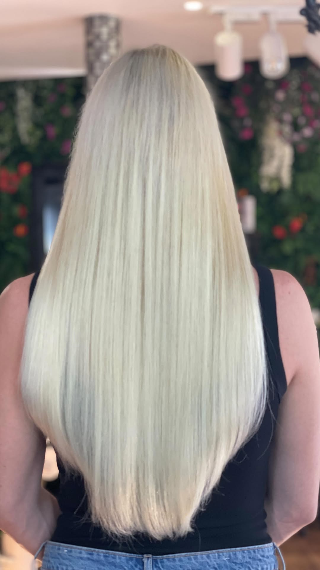 Vidéo Bande Adhesive Longue Repose seule adhésive avec vos cheveux chez LAR 21 Paris