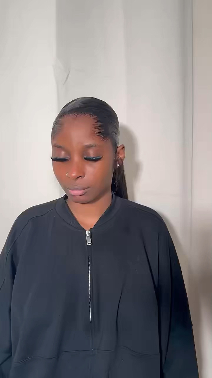 Vidéo Ponytail lace frontale chez Slayni paris