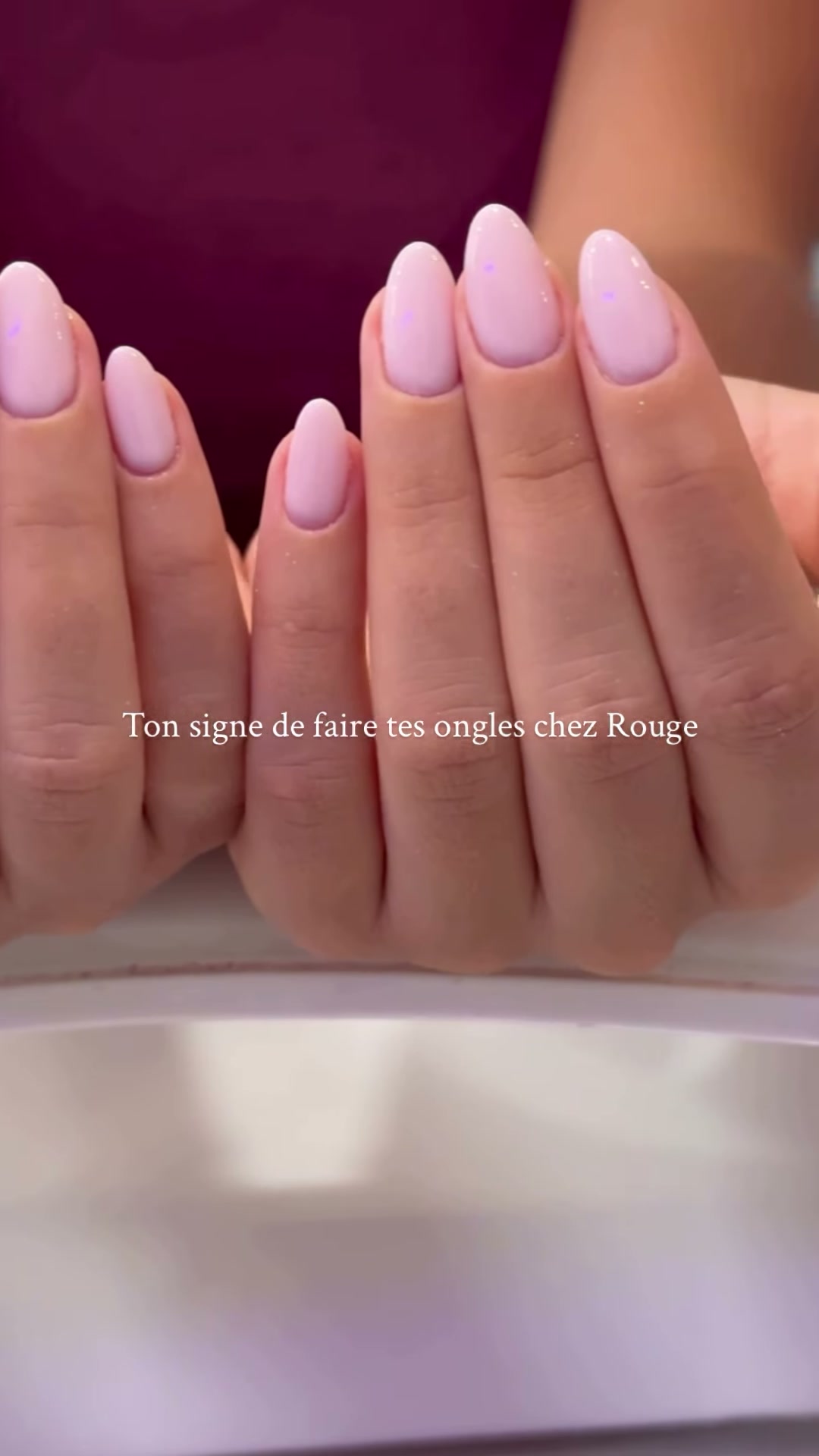 Vidéo Manucure complète et pose de vernis semi-permanent chez Rouge Neuilly