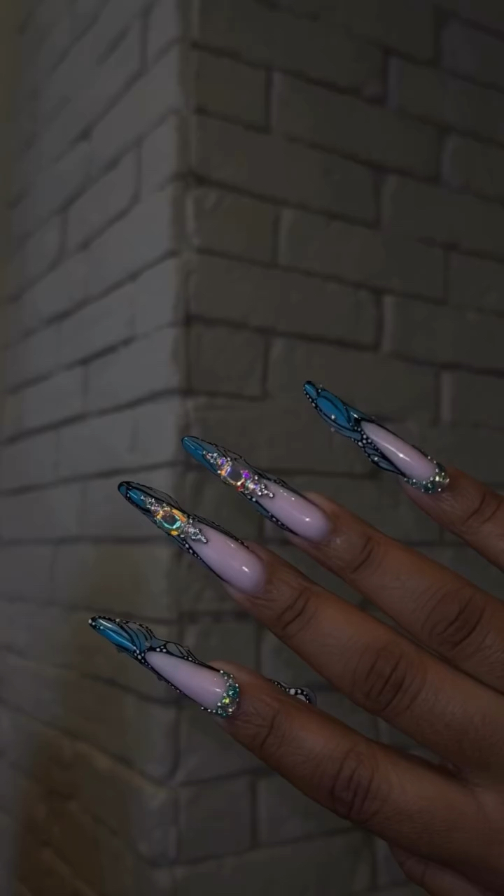 Vidéo Pedicure & traitement des callosités chez Shy industry