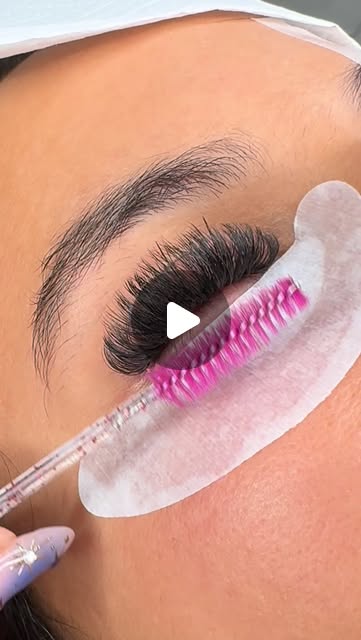 Vidéo Volume Russe / Russian Volume chez Eyelash Paris