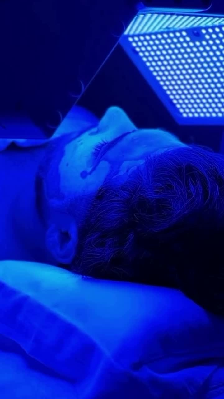 Vidéo Photobiomodulation par LED chez sacree paris esthetique