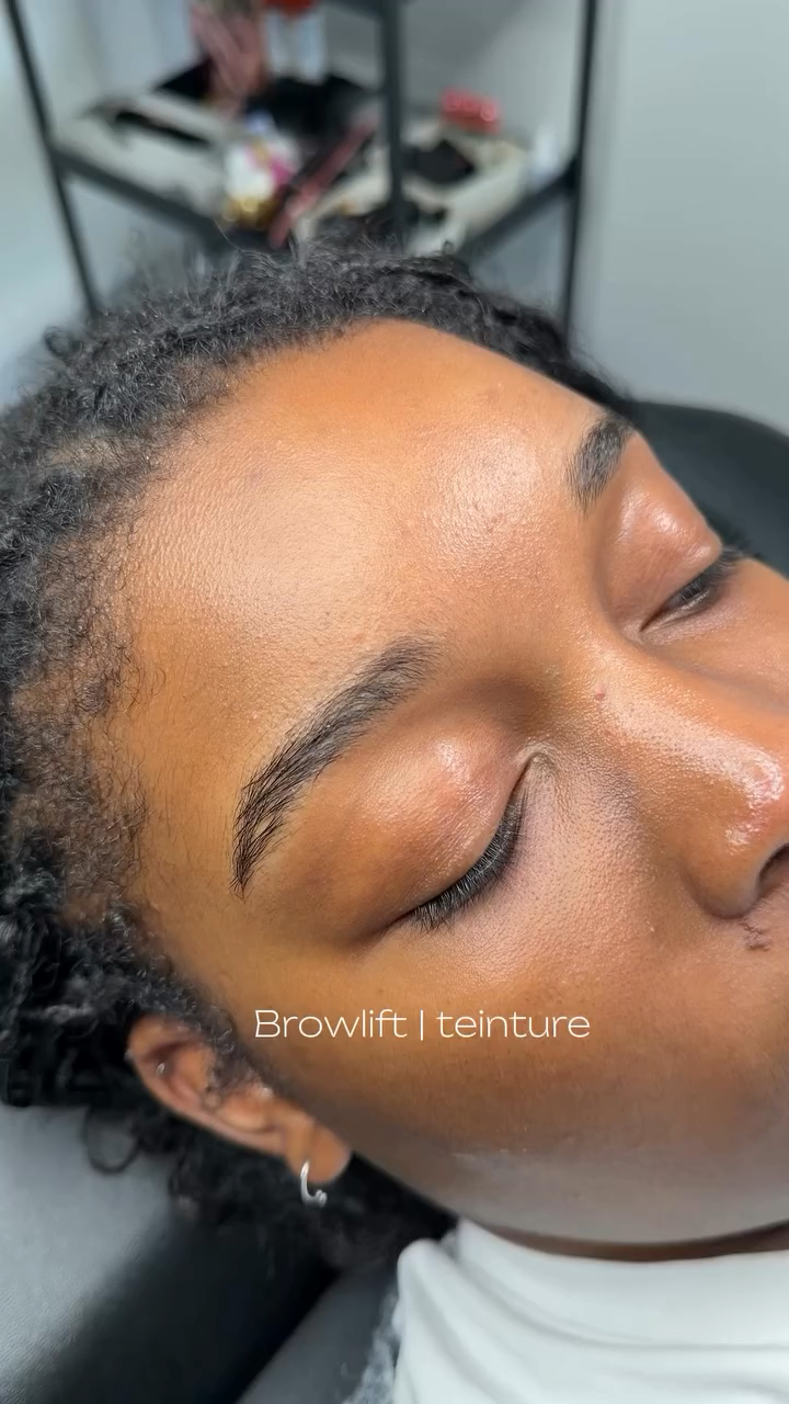 Vidéo Browlift • teinture chez O BROWS
