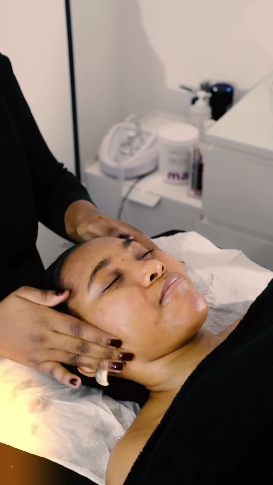 Vidéo Je ne sais pas quel soin choisir chez Hello Beauty Paris