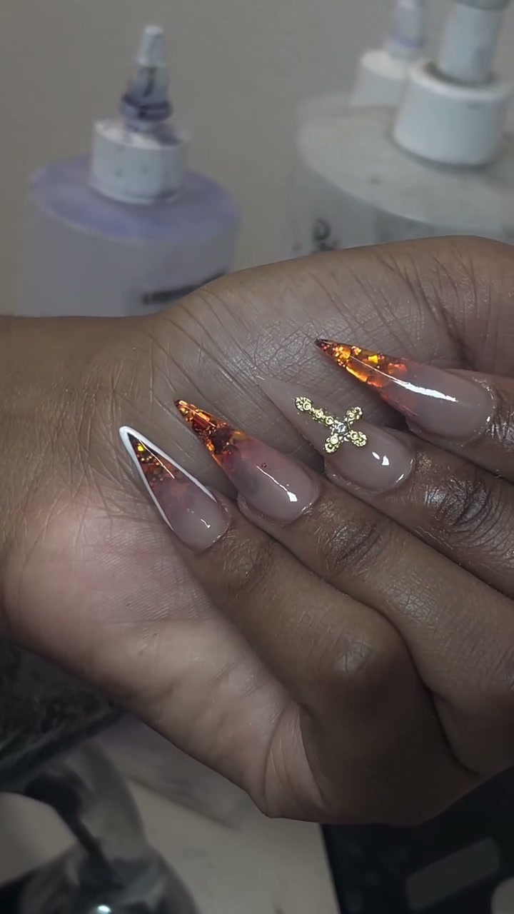 Vidéo Pose taille S avec nail art chez GK Touch
