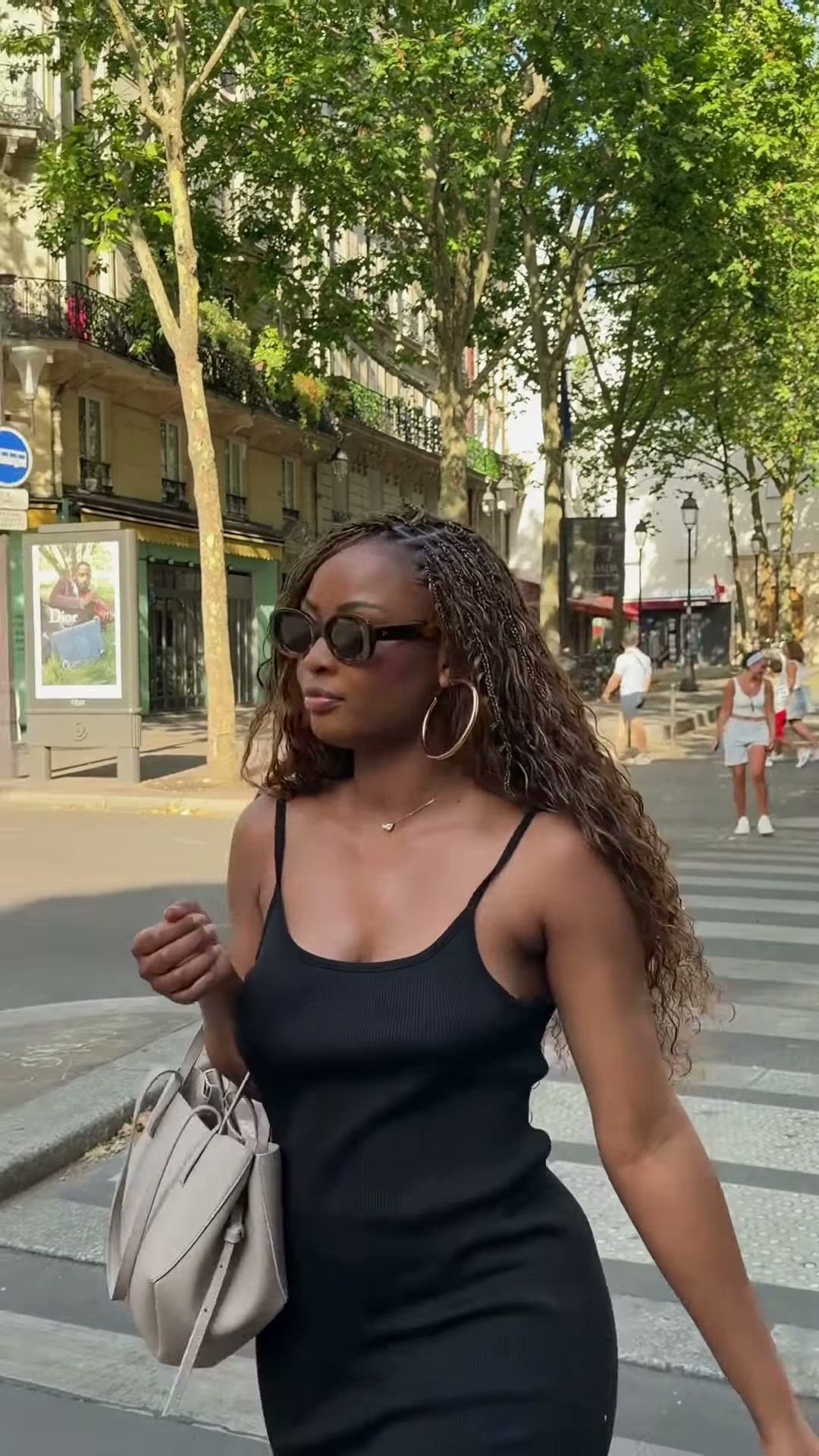 Vidéo Braids Longues chez Velvety Paris