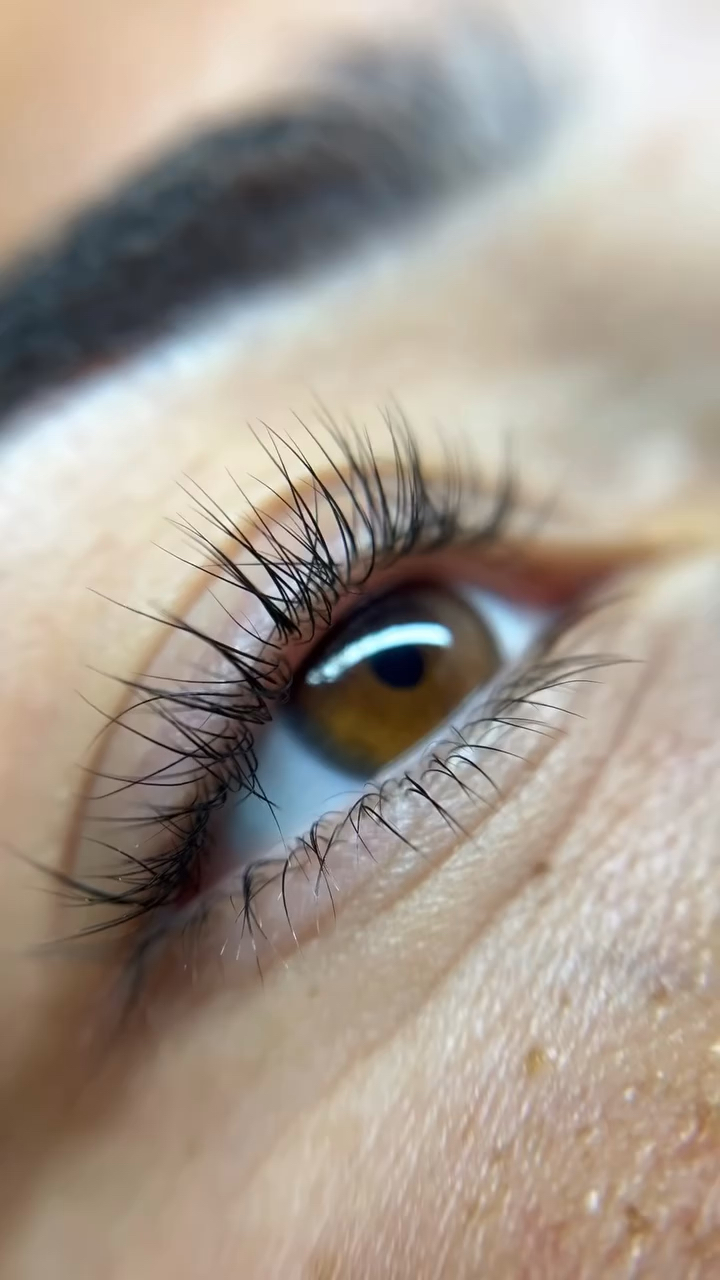 Vidéo Hybride chez Preciosa Lashes
