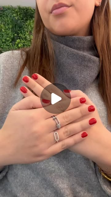 Vidéo Pose de Vernis Semi-Permanent chez Secret Nails Beauty Bar