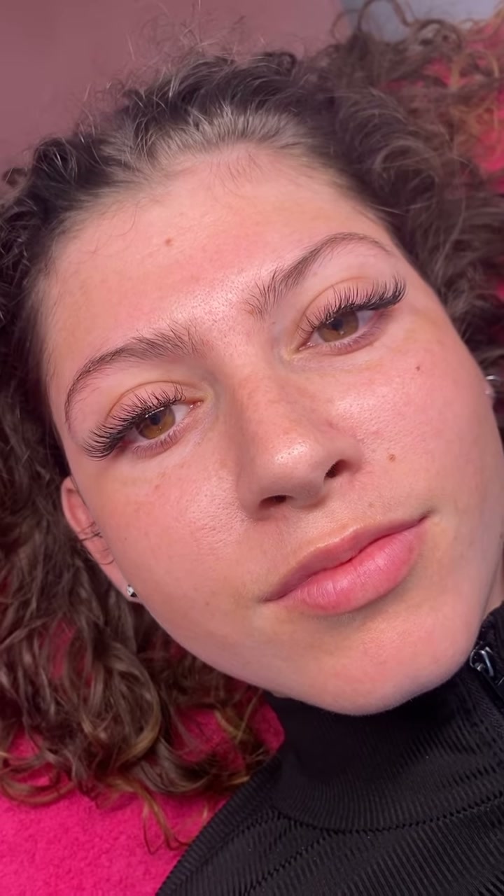 Vidéo Extensions de Cils : Pose Classique chez HISHMA BEAUTY