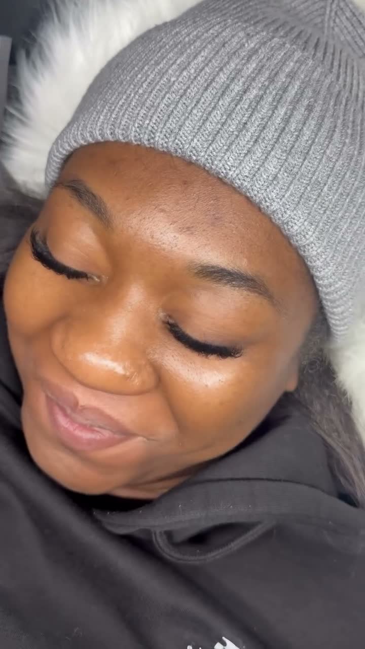 Vidéo Volume Russe Intense chez 1717Lashes