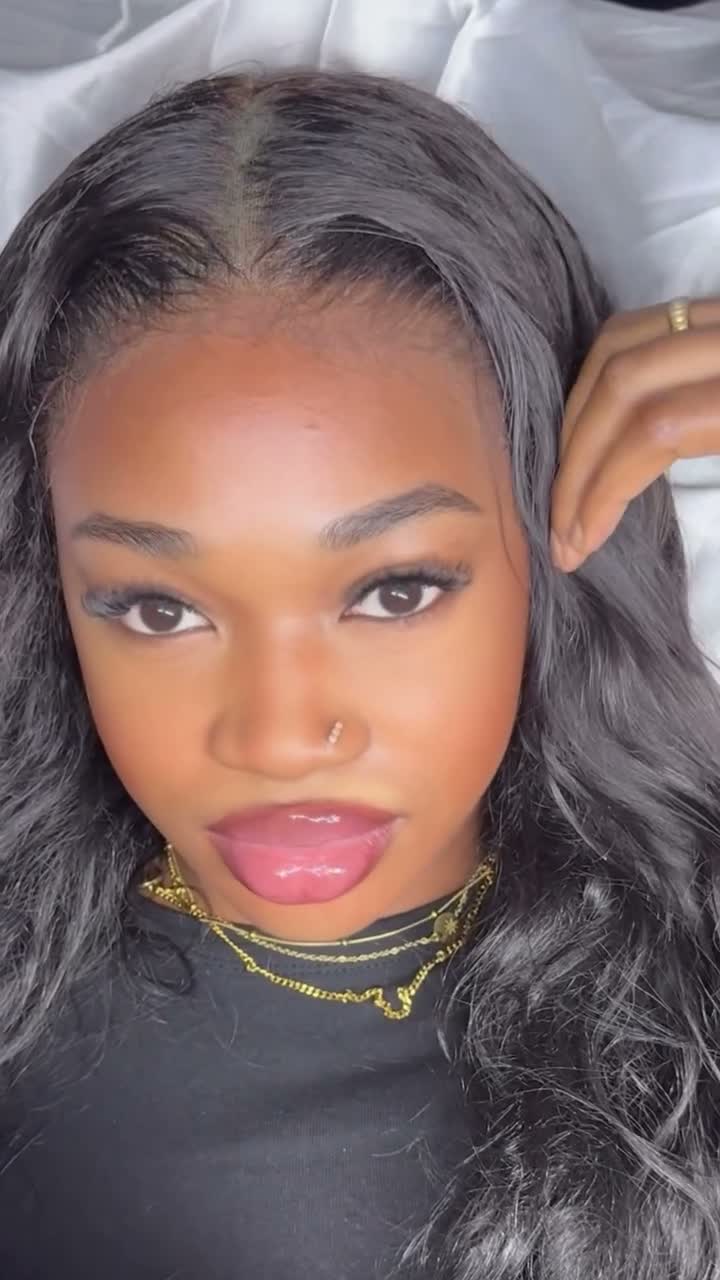 Vidéo Volume Wet chez 1717Lashes