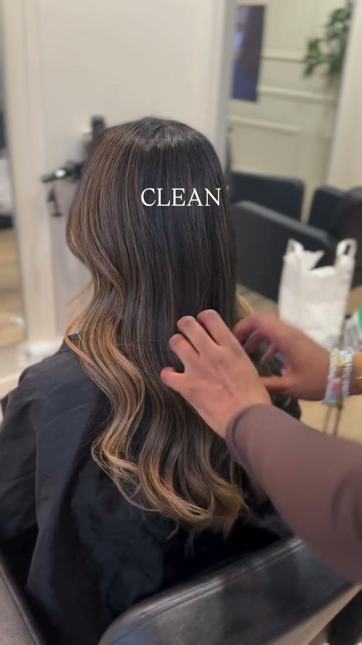 Vidéo Balayage Long chez AIME HAIR STUDIO