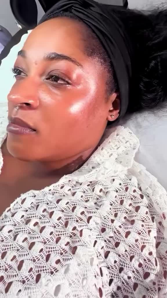 Vidéo Dermaplaning chez Hello Beauty Paris