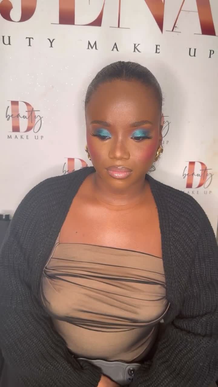 Vidéo Makeup Sophistiqué chez DSGlam