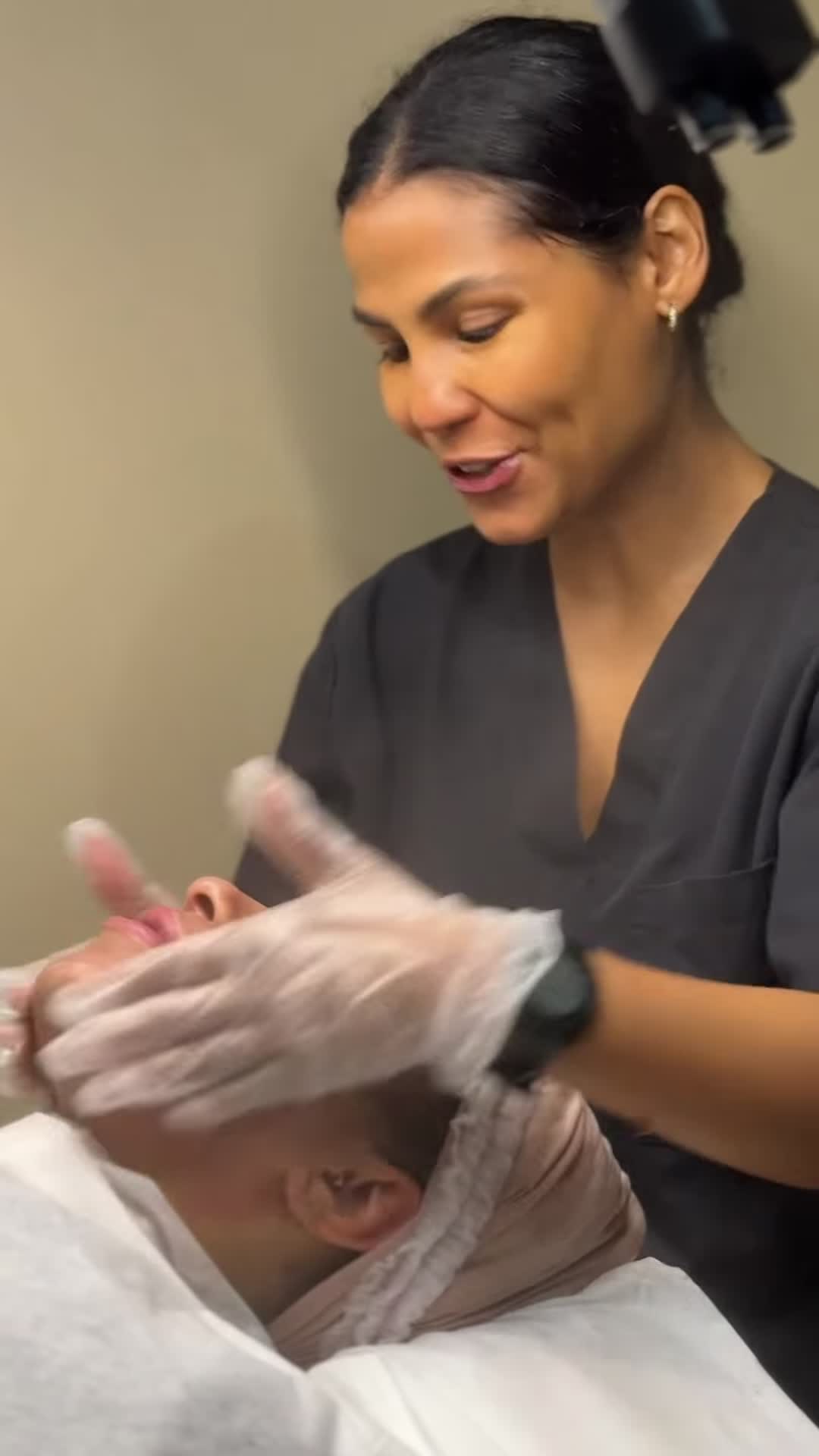 Vidéo Macro Peel chez ABD Beauty