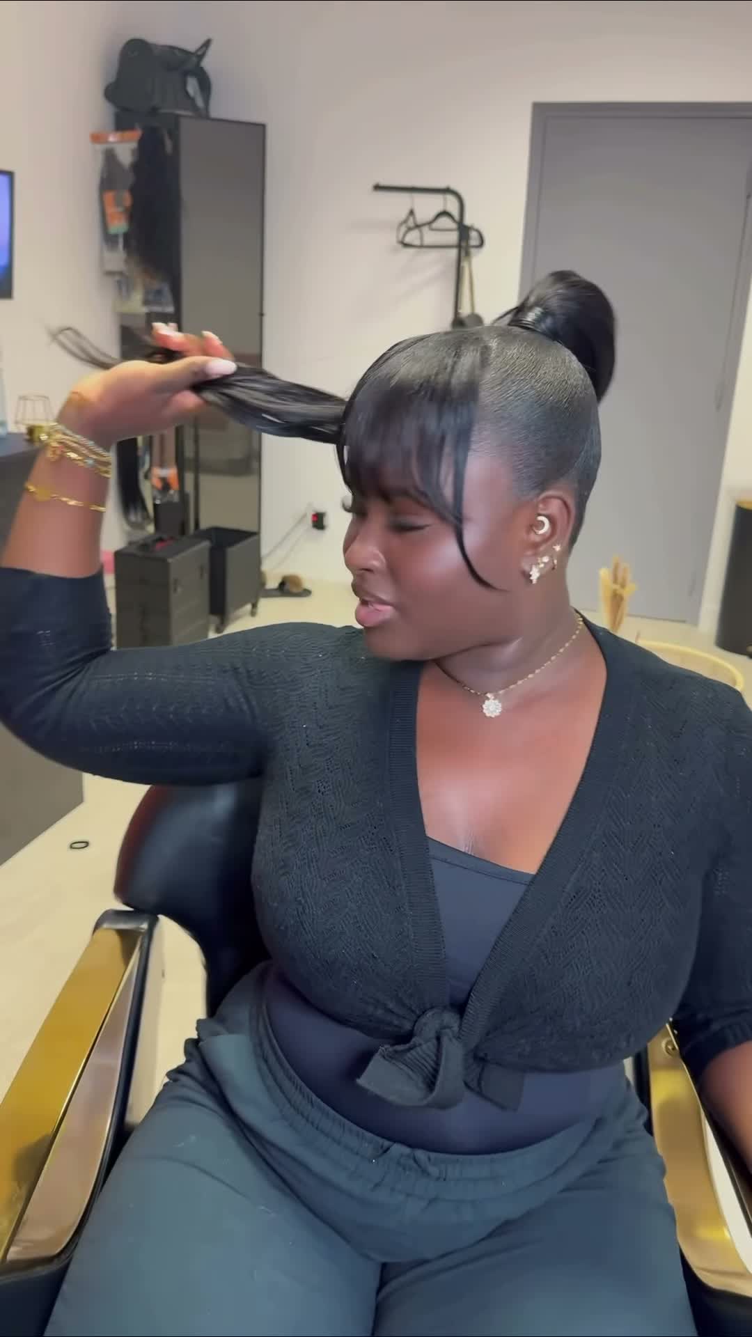 Vidéo . ponytail gel/ CIRE chez Talitha Kumi Beauty