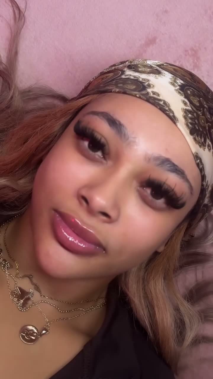 Vidéo Pose Baddie chez Anna Beauty Room