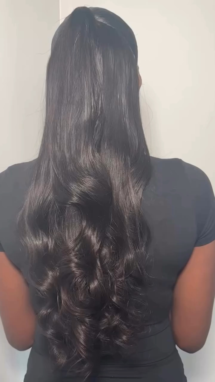 Vidéo Ponytail barbie chez PLDA HAIR