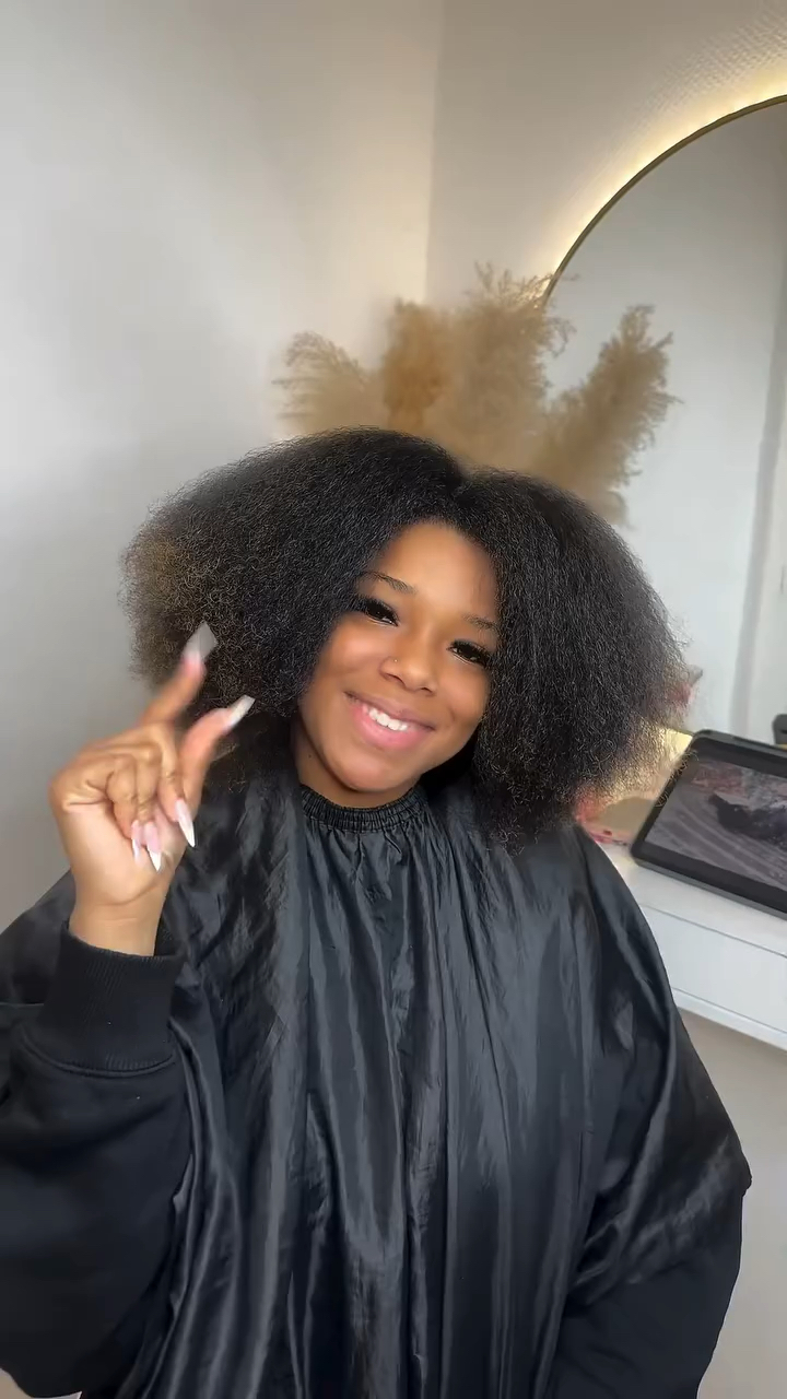 Vidéo Boho soft locks Longueur fesses chez Kitoko Gurl