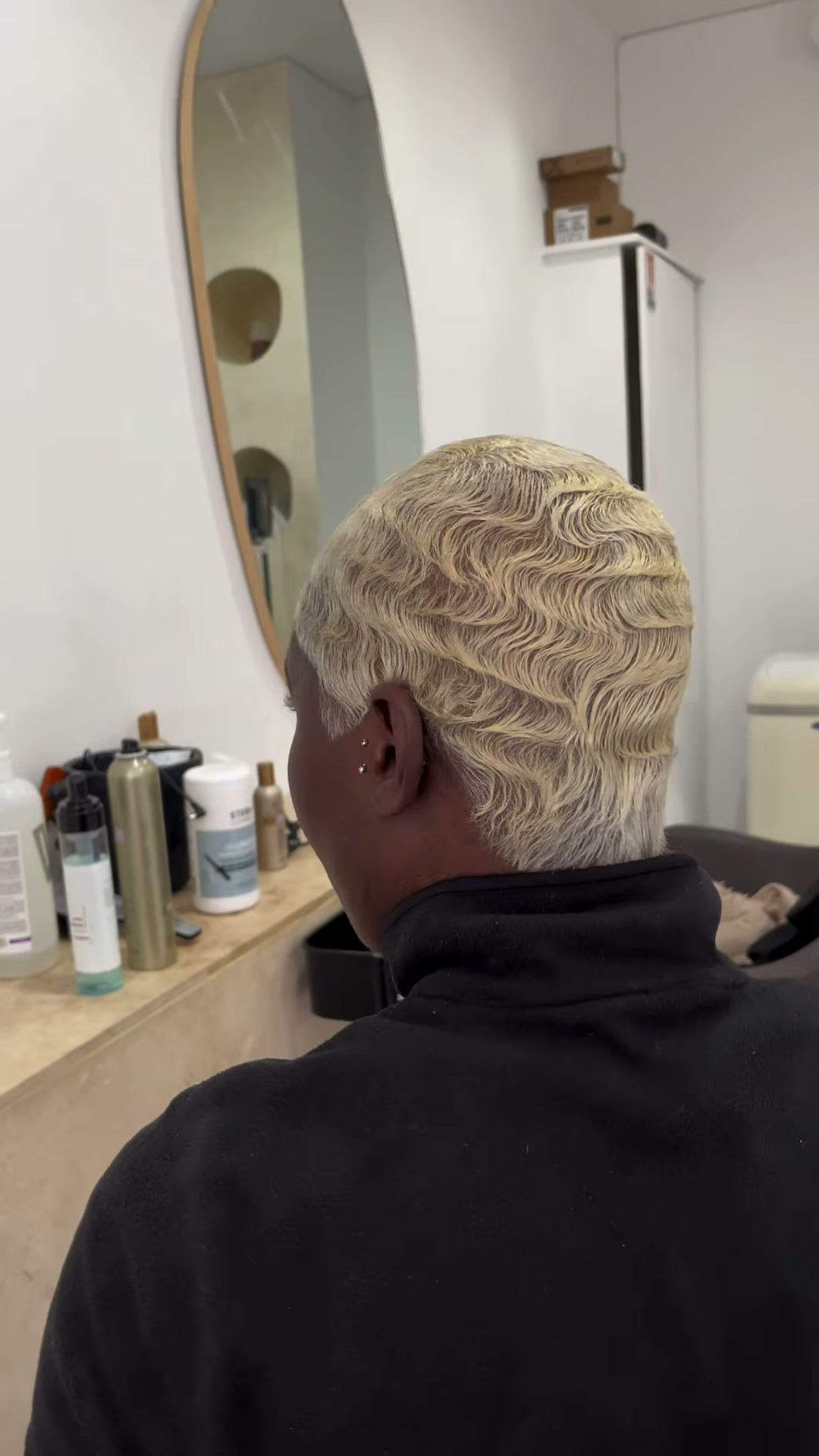 Vidéo Perfect Platinum Blond chez Afrikan cut🌟