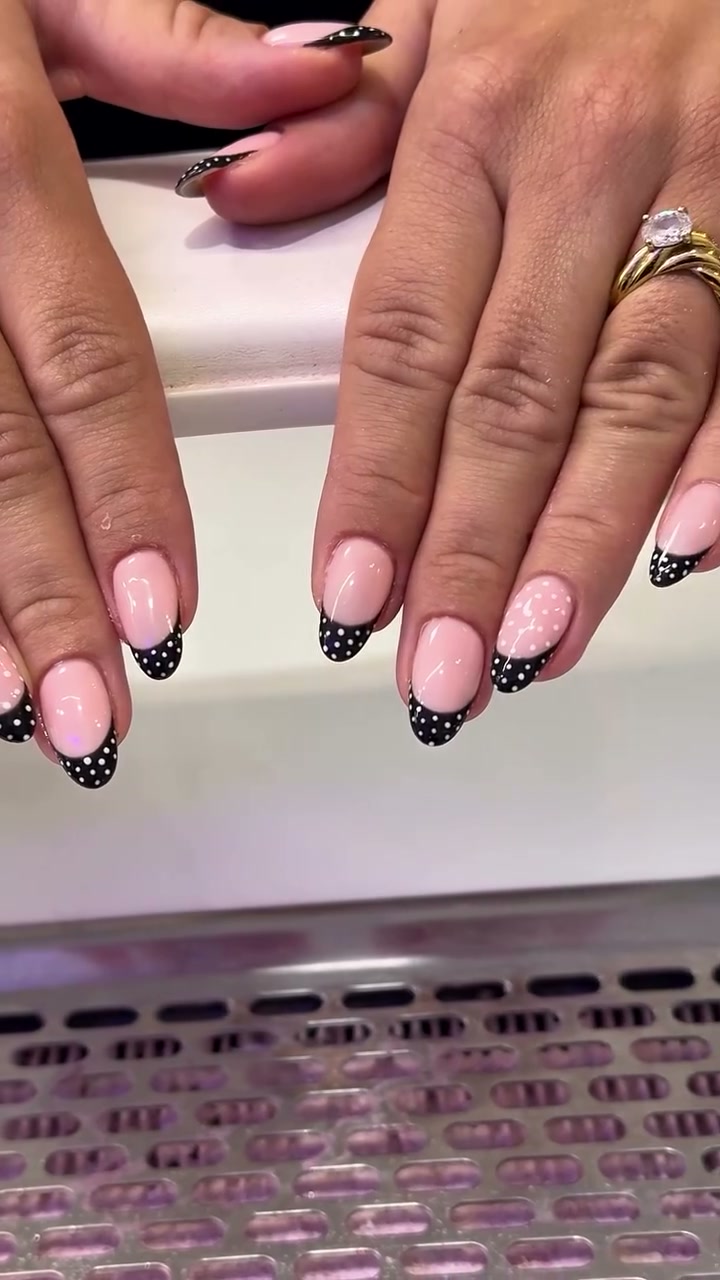 Vidéo Nail art chez Rouge Paris 16