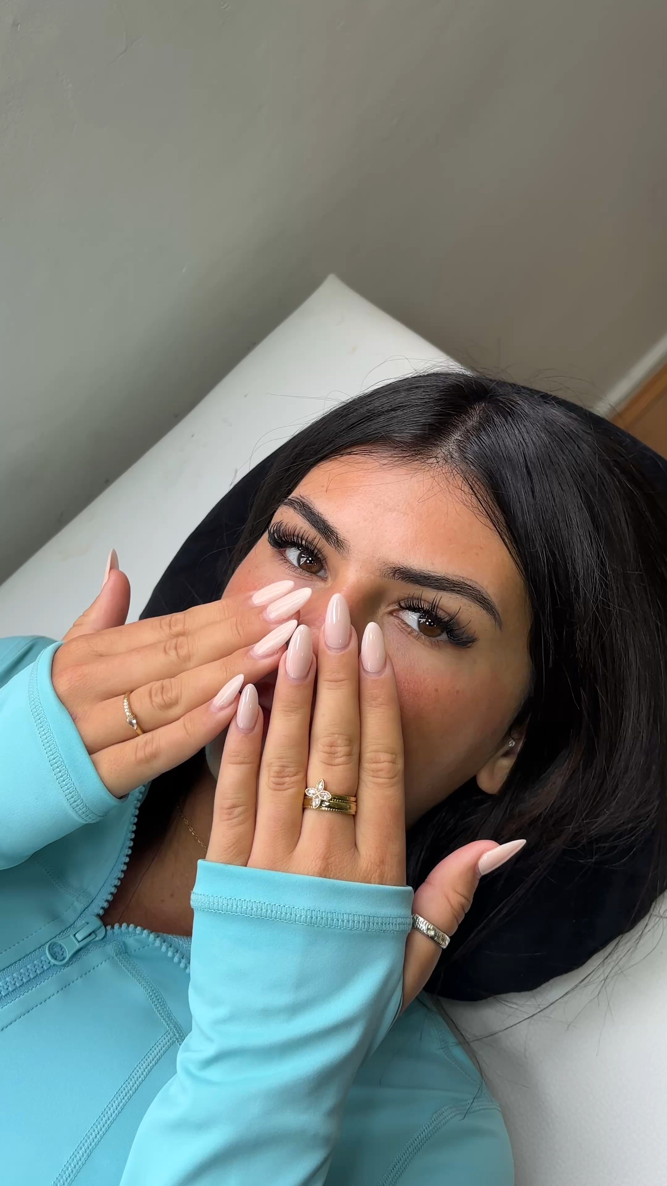Vidéo Strip Lashes chez Slayed By LK