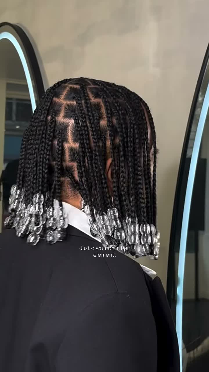 Vidéo Braids Classiques chez TABI Hair