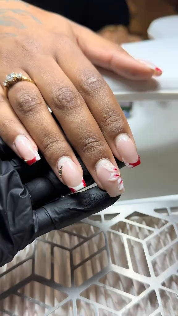 Vidéo Remplissage cil à cil sur pose de moins 3 semaines chez MLZ BEAUTY