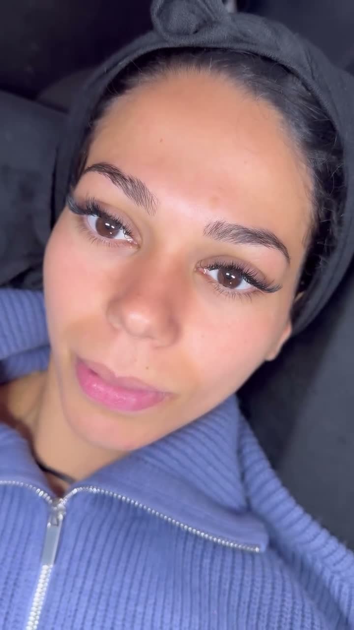 Vidéo Volume Russe Intense chez 1717Lashes