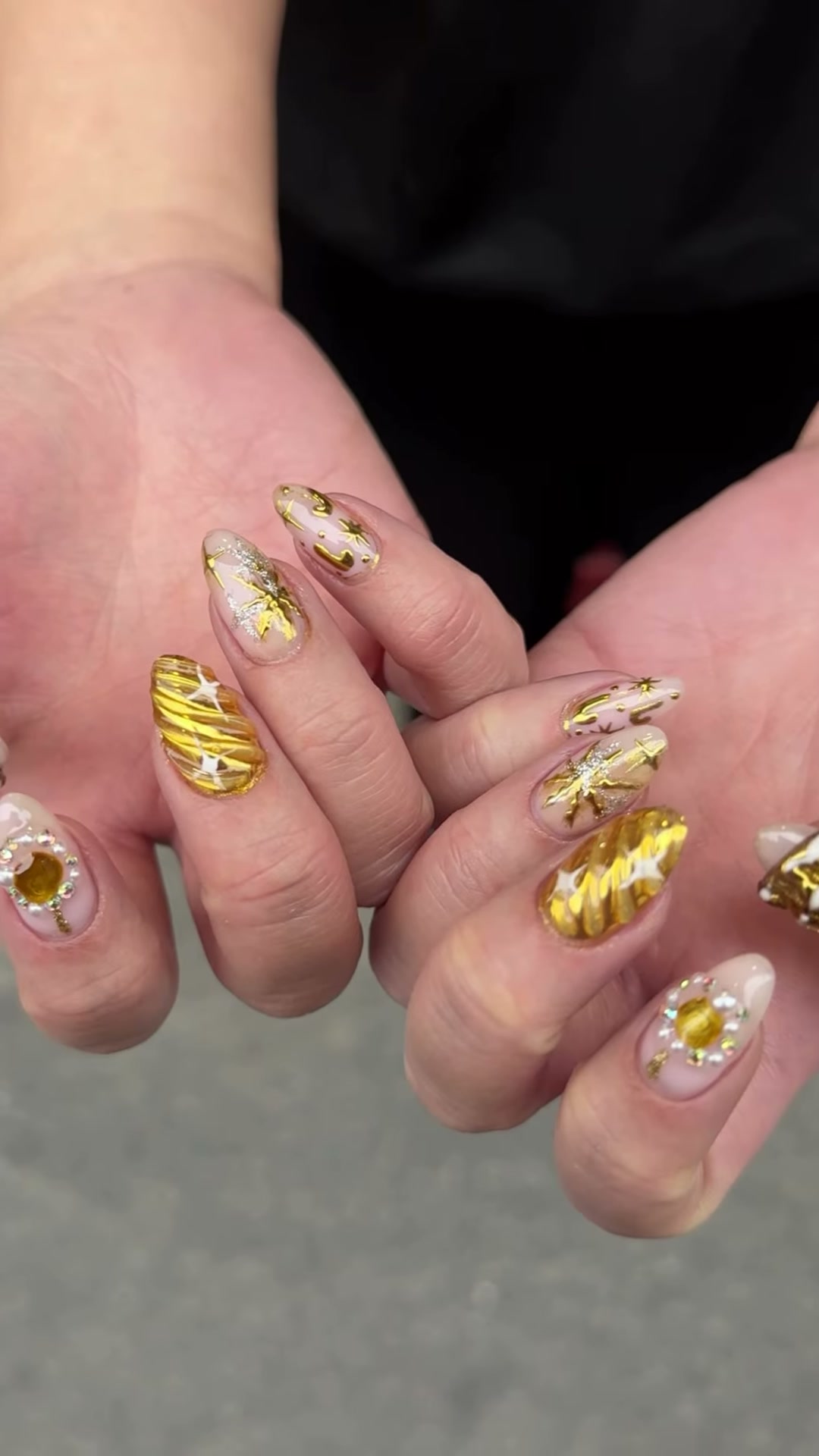 Vidéo Nail art chez Rouge Neuilly