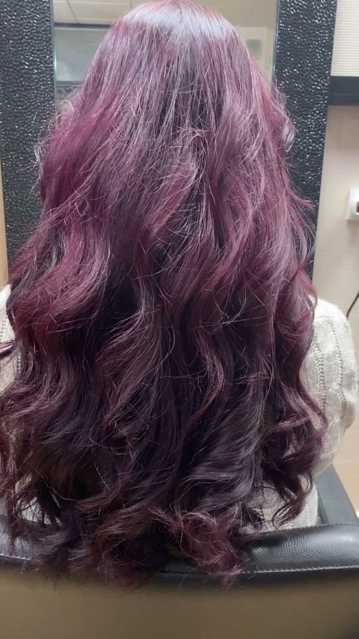 Vidéo Coloration Racine + Shampoing + Coupe pointe + Brushing cheveux mi longs chez Farah beaute