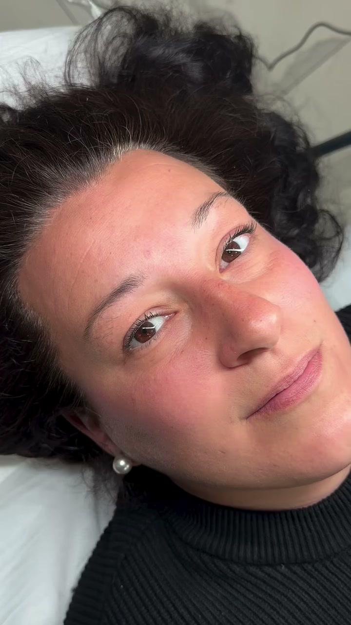 Vidéo Microblading chez Ines Beauty