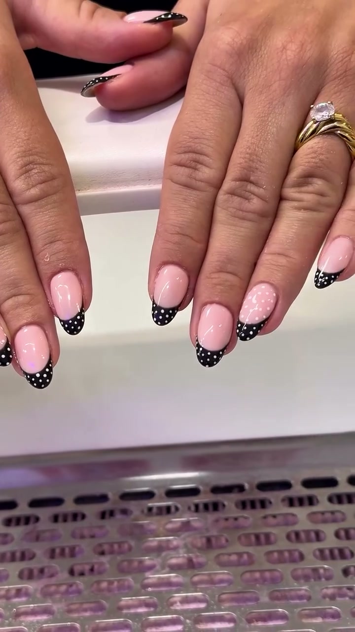 Vidéo Nail Art chez Rouge Paris 17 Batignolles