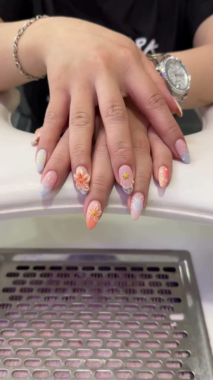Vidéo Consultation et devis Nail Art chez Rouge Paris 4