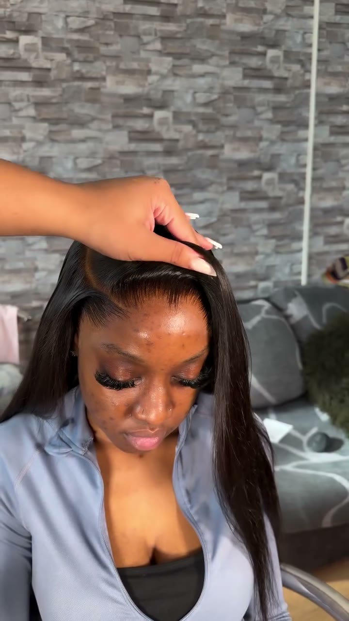 Vidéo Pose Frontal Wig chez Lacedd by Gigi