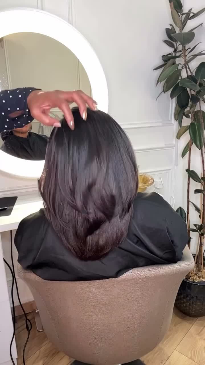 Vidéo Kératine traitement - Smoothing treatment - Sur cheveux longs - on long hair chez IBE - International Beauty Expert