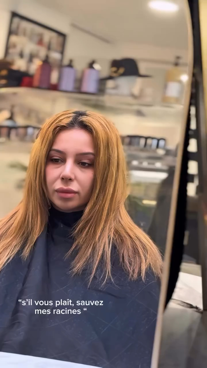 Vidéo Coupe de la frange ou mèche rideaux chez Salon elysees paris