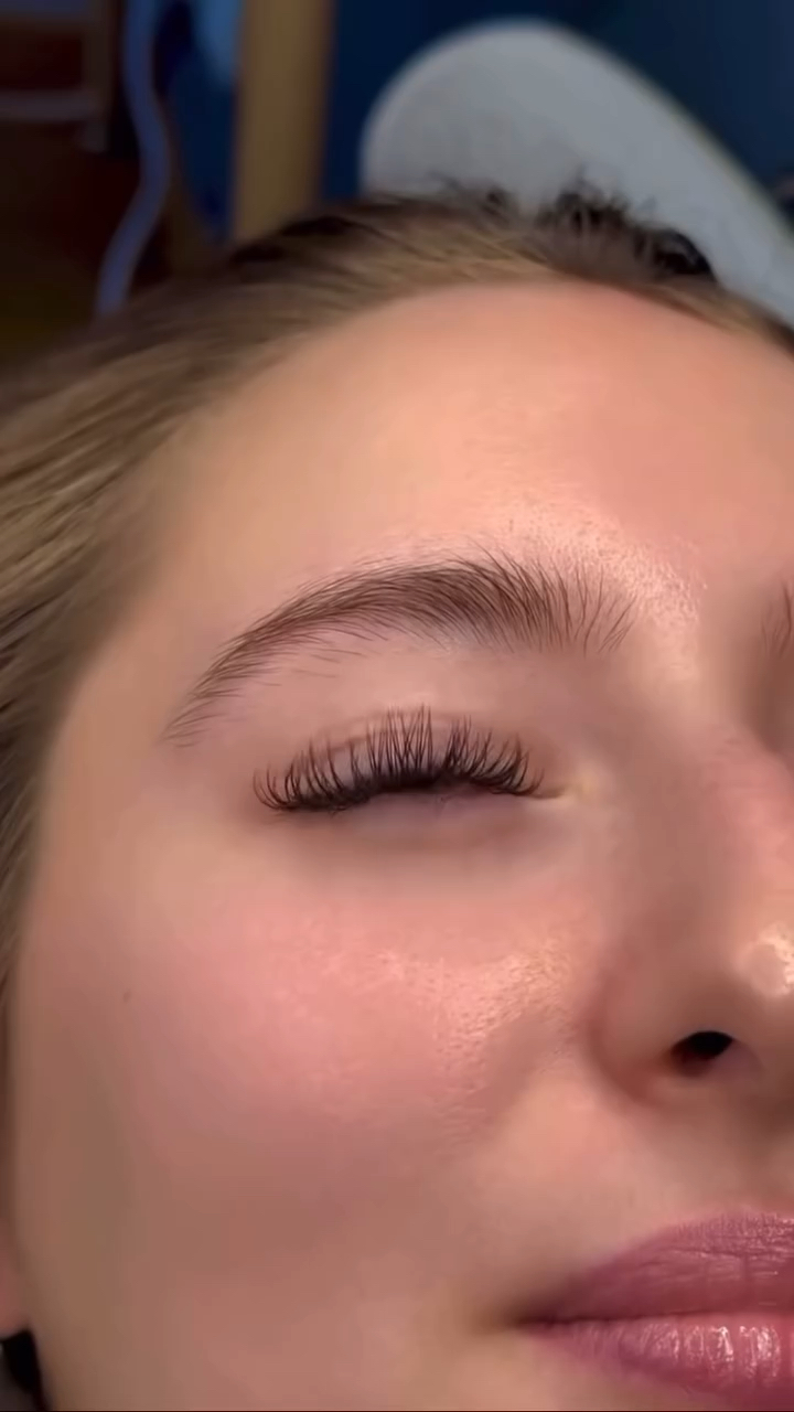Vidéo Volume russe léger chez Beauty Lab Asnières